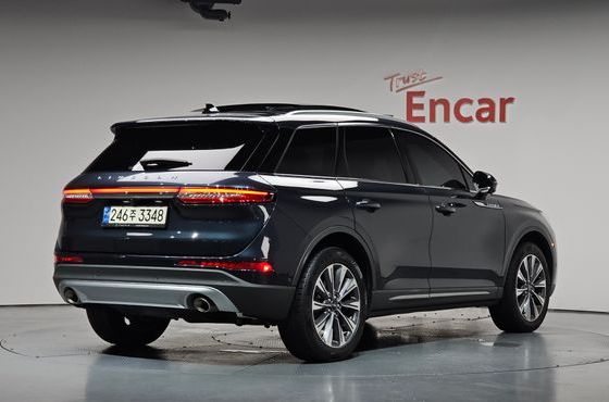 Lincoln Corsair 2.0 Reserve AWD — пробег 69 835 км — фото 2 из 5