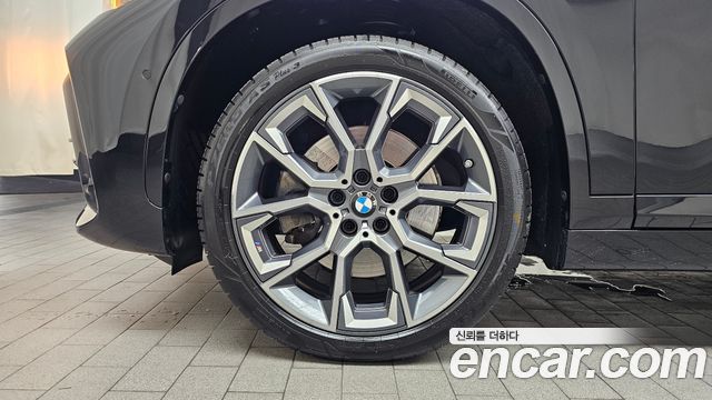 BMW X1 xDrive 20i M Sport — пробег 80 283 км — фото 5 из 5