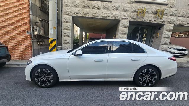 Mercedes-Benz E-Class E220d 4MATIC Exclusive — пробег 28 648 км — фото 4 из 5