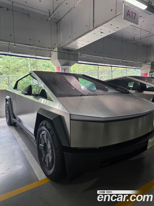 Tesla Cybertruck Cyberbeast — пробег 877 км — фото 1 из 5