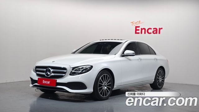 Mercedes-Benz E-Class E300 4MATIC Avnatgarde — пробег 120 355 км — фото 1 из 5