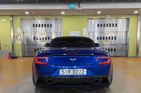Astonmartin Vanquish 6.0 V12 Volante 2nd — пробег 56 593 км — фото 4 из 5