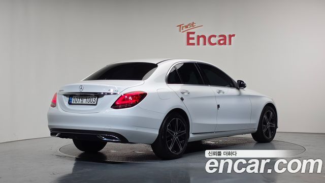 Mercedes-Benz C-Class C220 d 4MATIC Exclusive — пробег 78 600 км — фото 2 из 5