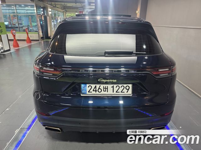 Porsche Cayenne 3.0 E-Hybrid — пробег 75 949 км — фото 4 из 5