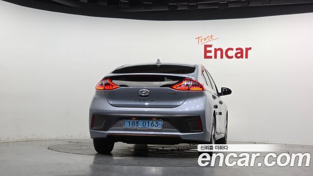 Hyundai Ioniq из Кореи Encar