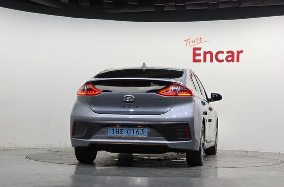 Hyundai Ioniq Q — пробег 122 102 км — фото 4 из 5