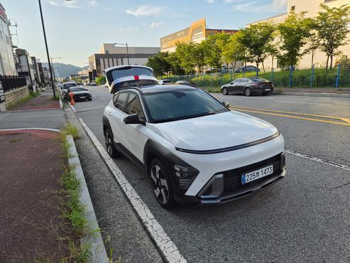 Hyundai Kona Gasoline 1.6 Turbo 4WD Inspiration — пробег 30 000 км — фото 3 из 5