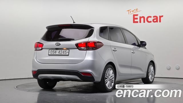 Kia Carens из Кореи Encar