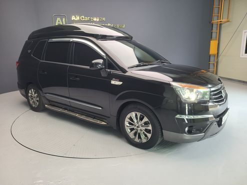 Ssangyong KORANDO 4WD Chateau 9-seater High-Limousine — пробег 163 000 км — фото 3 из 5