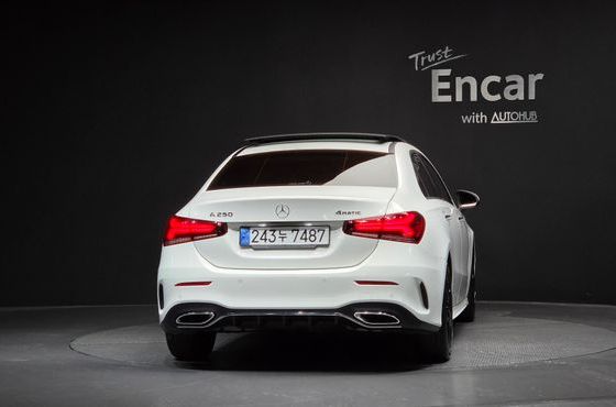 Mercedes-Benz A-Class A250 4MATIC Sedan — пробег 102 942 км — фото 4 из 5