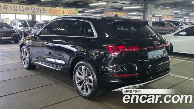 Audi e-tron из Кореи Encar