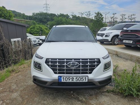 Hyundai Venue 1.6 Smart — пробег 1 208 км — фото 1 из 5