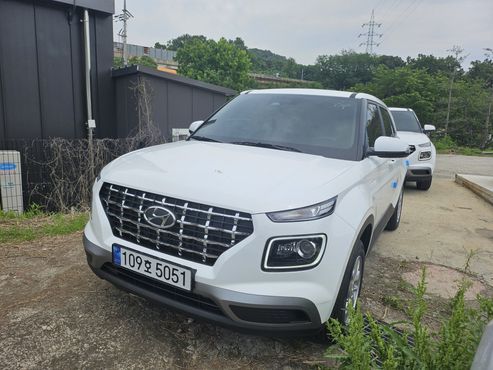 Hyundai Venue 1.6 Smart — пробег 1 208 км — фото 2 из 5