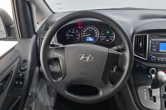 Hyundai Starex 5-Seater VAN Smart — пробег 236 577 км — фото 3 из 5
