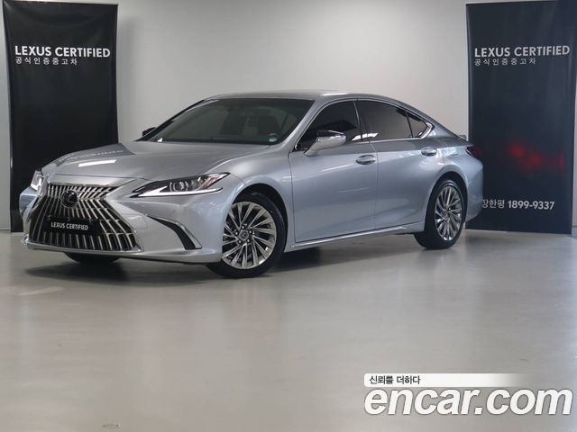 Lexus ES Luxury Plus — пробег 18 054 км — фото 1 из 5