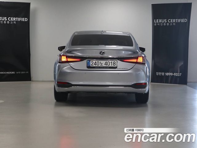Lexus ES Luxury Plus — пробег 18 054 км — фото 4 из 5