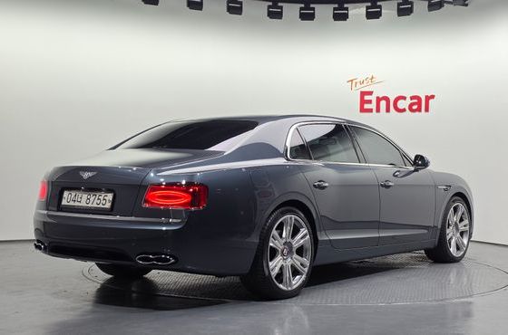 Bentley Flying Spur 4.0 — пробег 67 290 км — фото 2 из 5