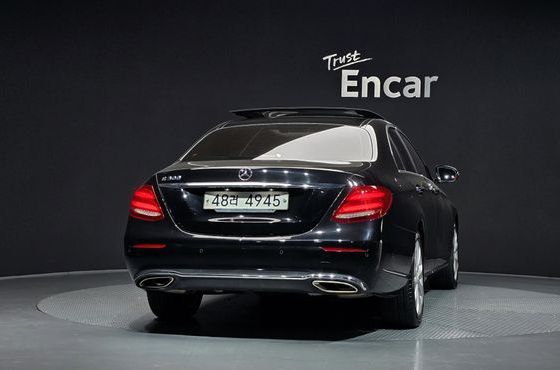 Mercedes-Benz E-Class E300 Exclusive — пробег 184 460 км — фото 4 из 5