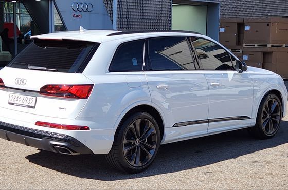 Audi Q7 55 TFSI Quattro Premium — пробег 1 525 км — фото 2 из 5