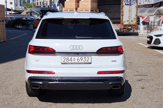 Audi Q7 55 TFSI Quattro Premium — пробег 1 525 км — фото 4 из 5