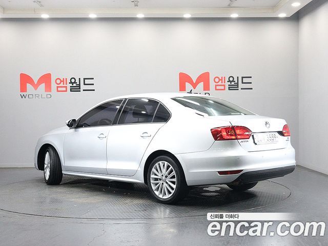 Volkswagen Jetta 1.6 TDI Blue Motion 6th — пробег 60 255 км — фото 3 из 5