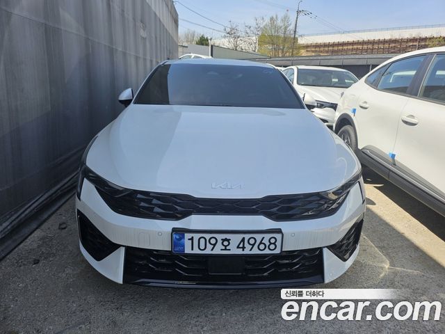 Kia K5 2.0 Prestige — пробег 3 555 км — фото 1 из 5