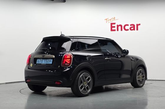 Mini Cooper Resolute Edition 3rd — пробег 43 849 км — фото 2 из 5