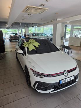 Volkswagen Golf 2.0 GTI — пробег 3 500 км — фото 1 из 5