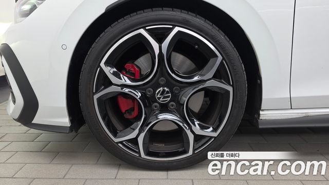 Volkswagen Golf 2.0 GTI — пробег 18 398 км — фото 5 из 5