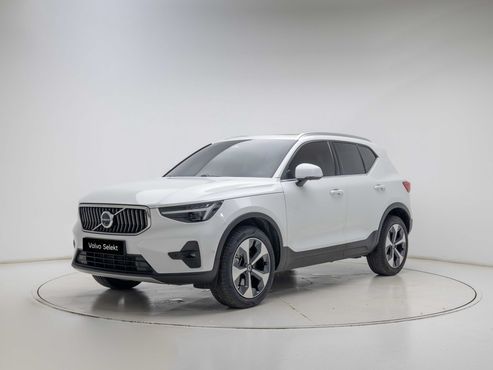 Volvo XC40 B4 Ultra Bright — пробег 14 130 км — фото 1 из 5