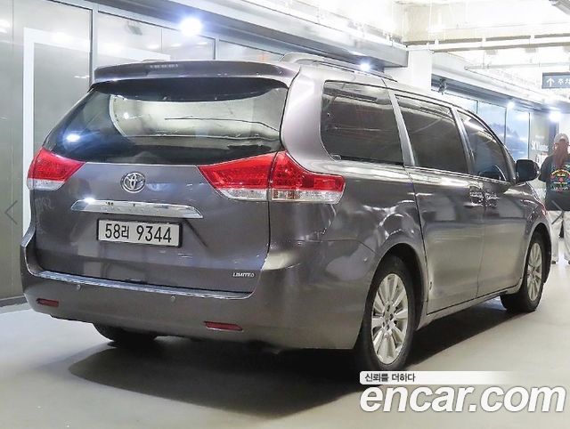 Toyota Sienna 3.5 — пробег 179 422 км — фото 4 из 5