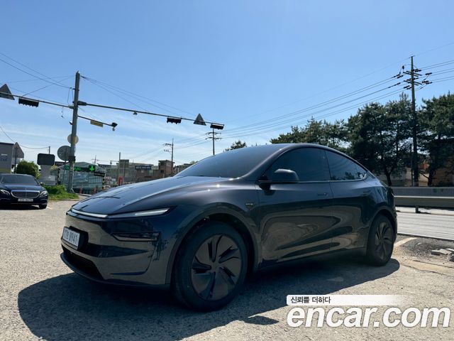 Tesla Model Y RWD — пробег 7 300 км — фото 5 из 5