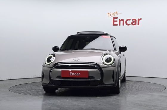 Mini Cooper Classic Plus Launch Pack Third Generation — пробег 69 016 км — фото 3 из 5