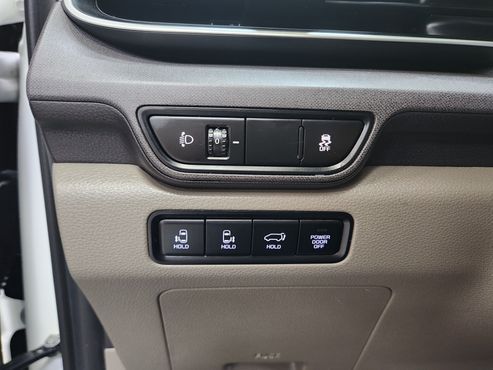 Kia Carnival Diesel 9-Seater Prestige — пробег 59 144 км — фото 5 из 5