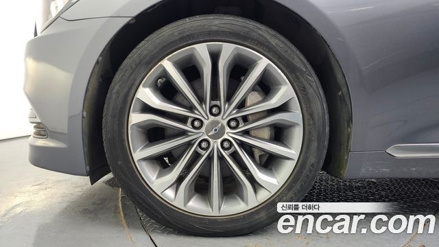 Hyundai Genesis из Кореи Encar