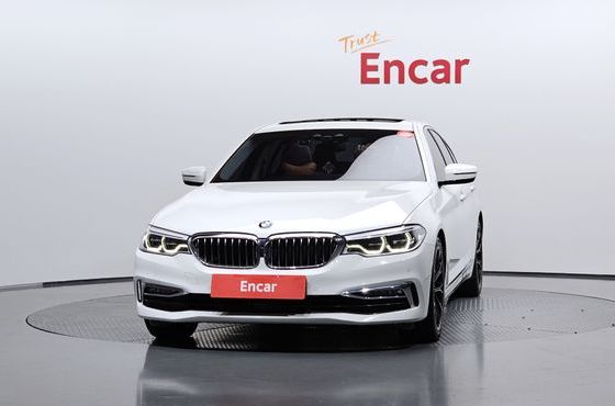 BMW 5-Series 520d Luxury Plus — пробег 89 095 км — фото 3 из 5