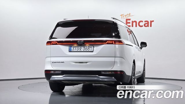 Kia Carnival из Кореи Encar