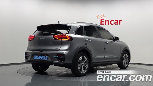 Kia Niro Prestige — пробег 91 232 км — фото 2 из 5