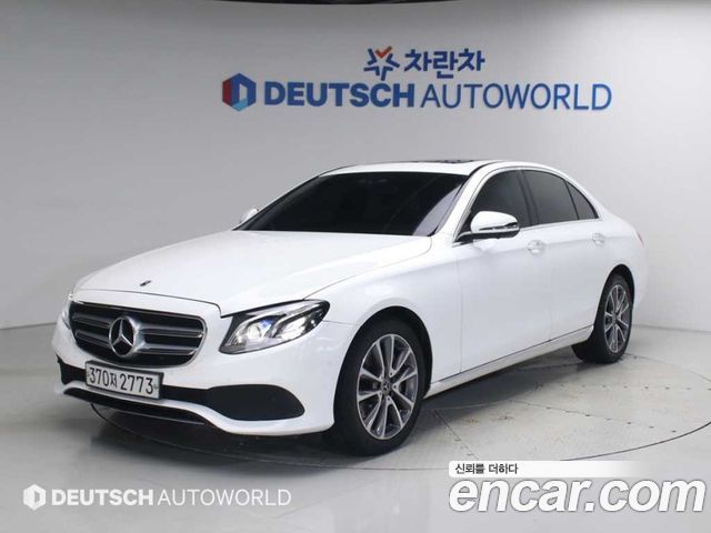 Mercedes-Benz E-Class E300 4MATIC Avnatgarde — пробег 106 751 км — фото 1 из 5