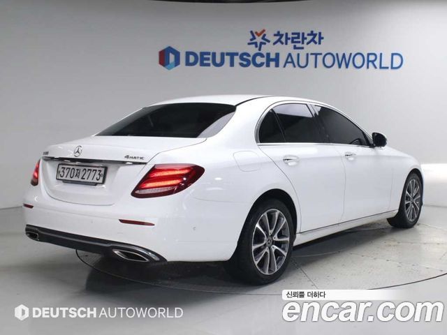 Mercedes-Benz E-Class E300 4MATIC Avnatgarde — пробег 106 751 км — фото 2 из 5