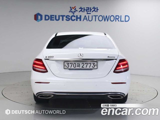 Mercedes-Benz E-Class E300 4MATIC Avnatgarde — пробег 106 751 км — фото 4 из 5