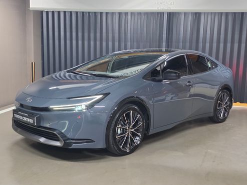 Toyota Prius 2.0 XLE AWD — пробег 4 352 км — фото 1 из 5