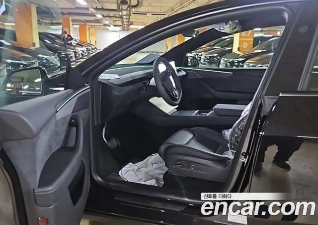 Tesla Model Y L Long Range AWD — пробег 1 км — фото 4 из 5