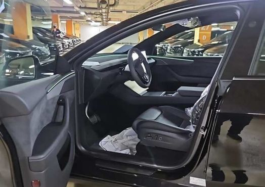 Tesla Model Y L Long Range AWD — пробег 1 км — фото 4 из 5