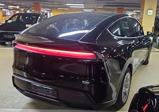 Tesla Model Y L Long Range AWD — пробег 1 км — фото 5 из 5