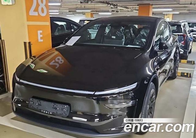 Tesla Model Y L Long Range AWD — пробег 1 км — фото 2 из 5