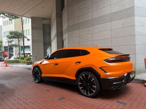 Lamborghini Urus 4.0 V8 SE — пробег 9 700 км — фото 4 из 5