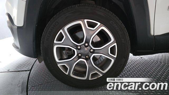 Jeep Renegade 2.0 Diesel Limited AWD — пробег 102 223 км — фото 5 из 5