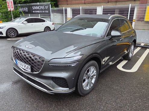 Genesis GV70 2.5T Gasoline 2WD — пробег 900 км — фото 3 из 5