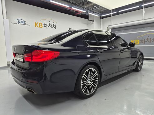 BMW 5-Series 530d M Sport Package — пробег 166 259 км — фото 4 из 5